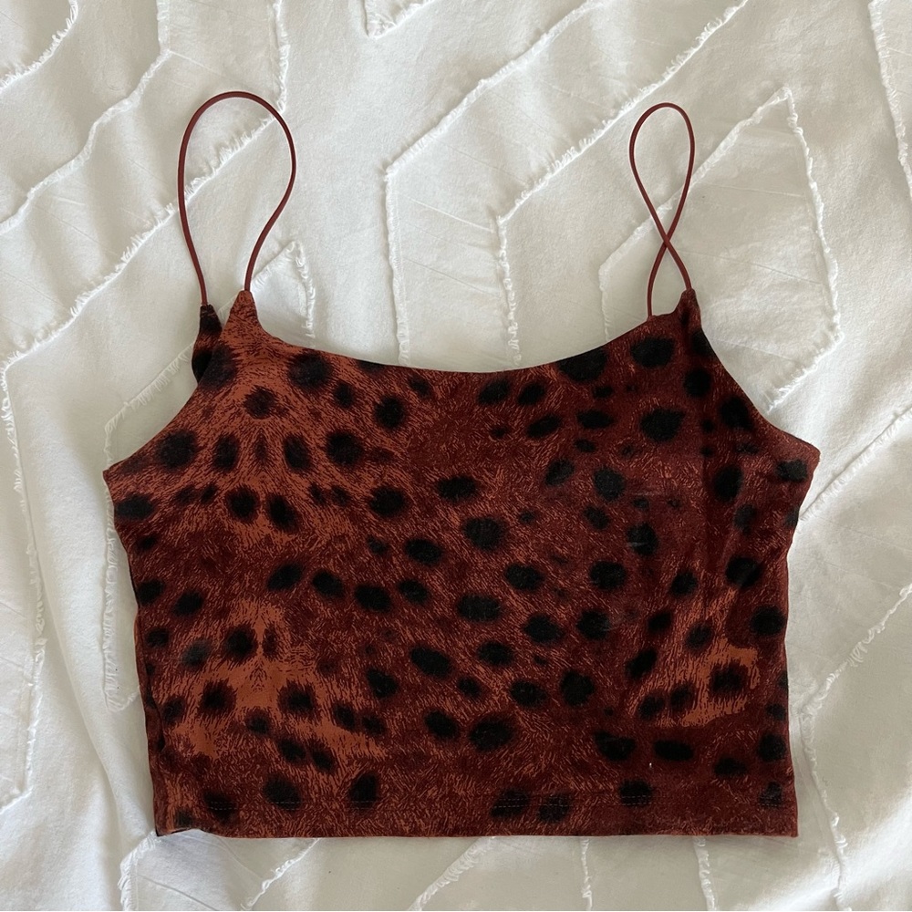 Aritzia Wilfred Free Cropped Spaghetti Strap Tank
